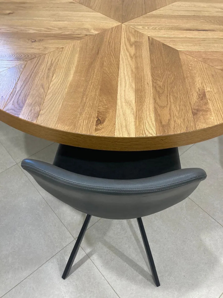 Dining chairs - Image 1