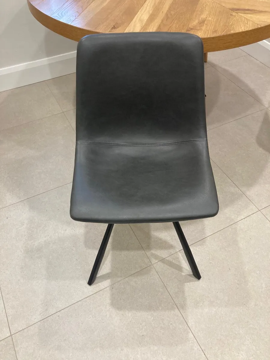 Dining chairs - Image 2