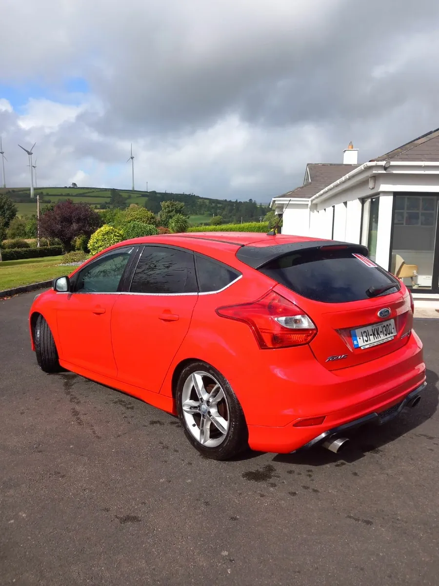 Ford Focus 2013 - Image 2
