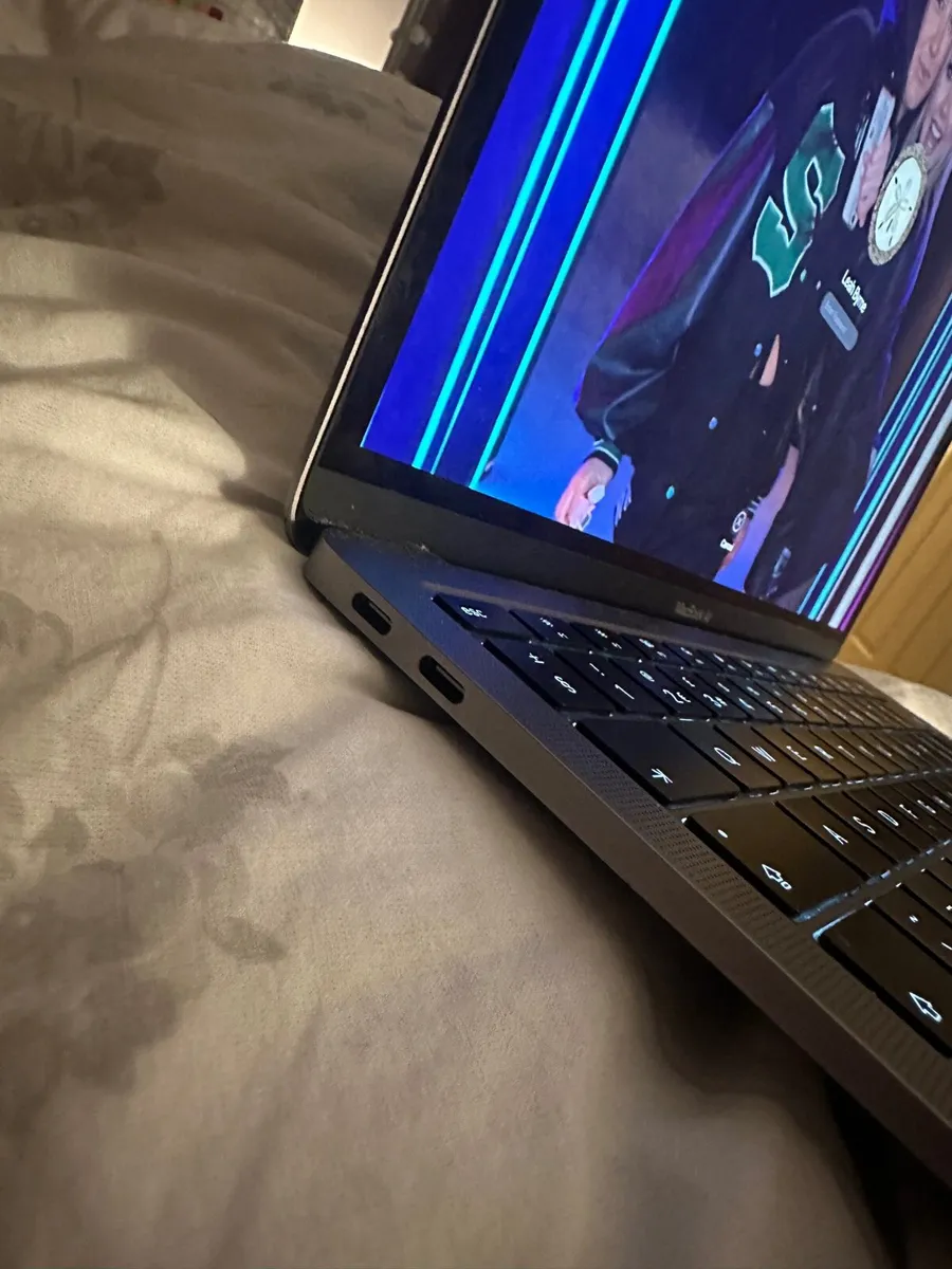 MacBook Air 13” - Image 4