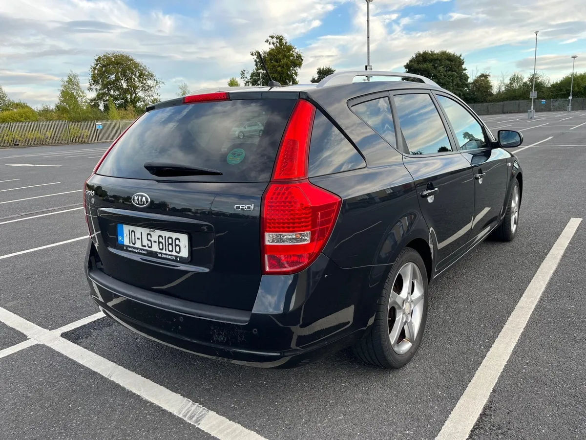 Kia Ceed 2010 - Image 4
