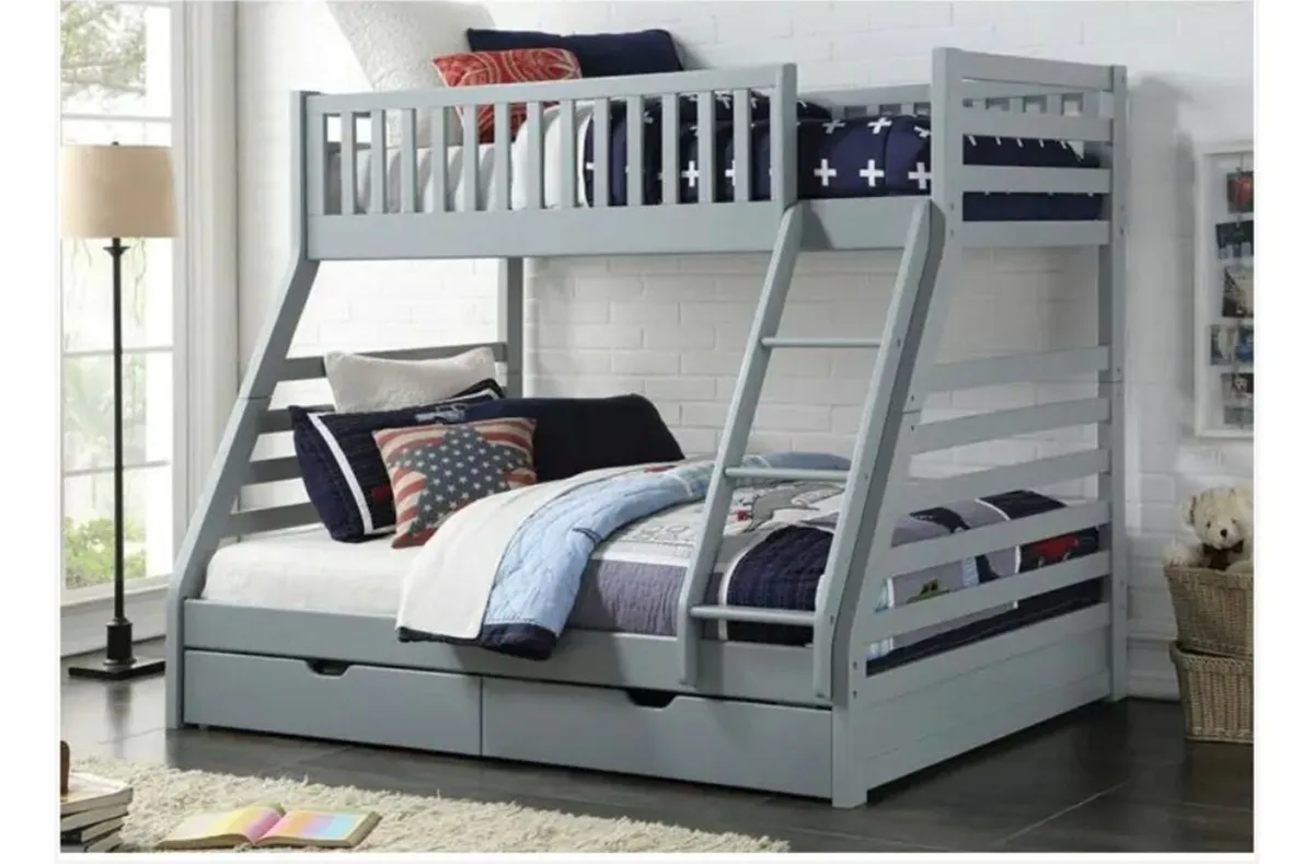 Triple bunk beds - White