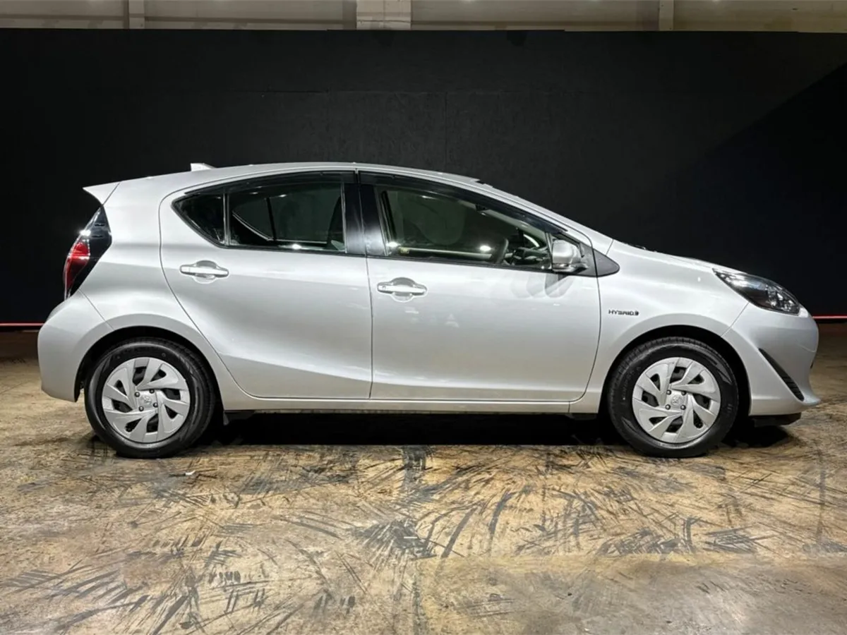 Toyota Aqua 1.5 HYBRID AUTOMATIC - A/C / HEATING C - Image 3