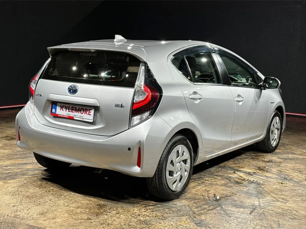 Toyota Aqua 1.5 HYBRID AUTOMATIC - A/C / HEATING C - Image 4