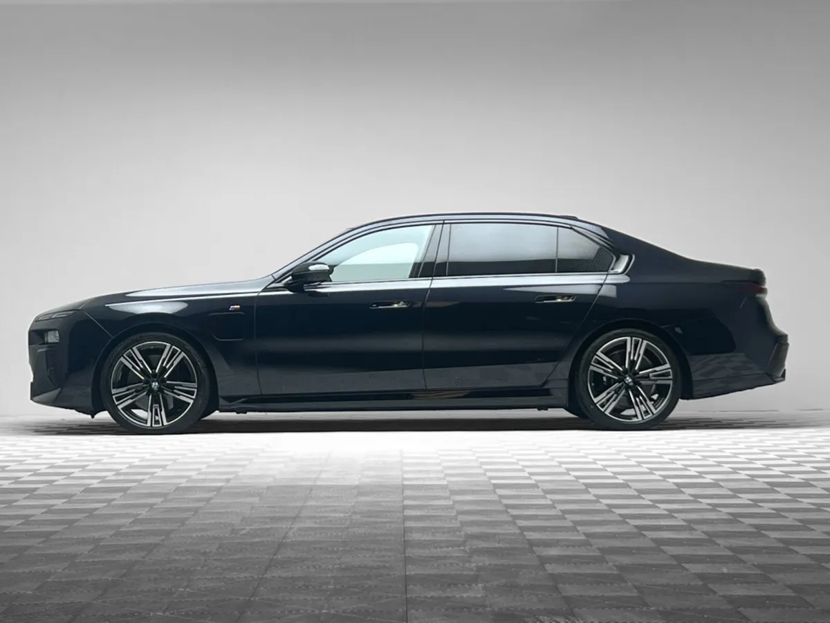 BMW 7-Series 750E M SPORT XDRIVE - Image 4