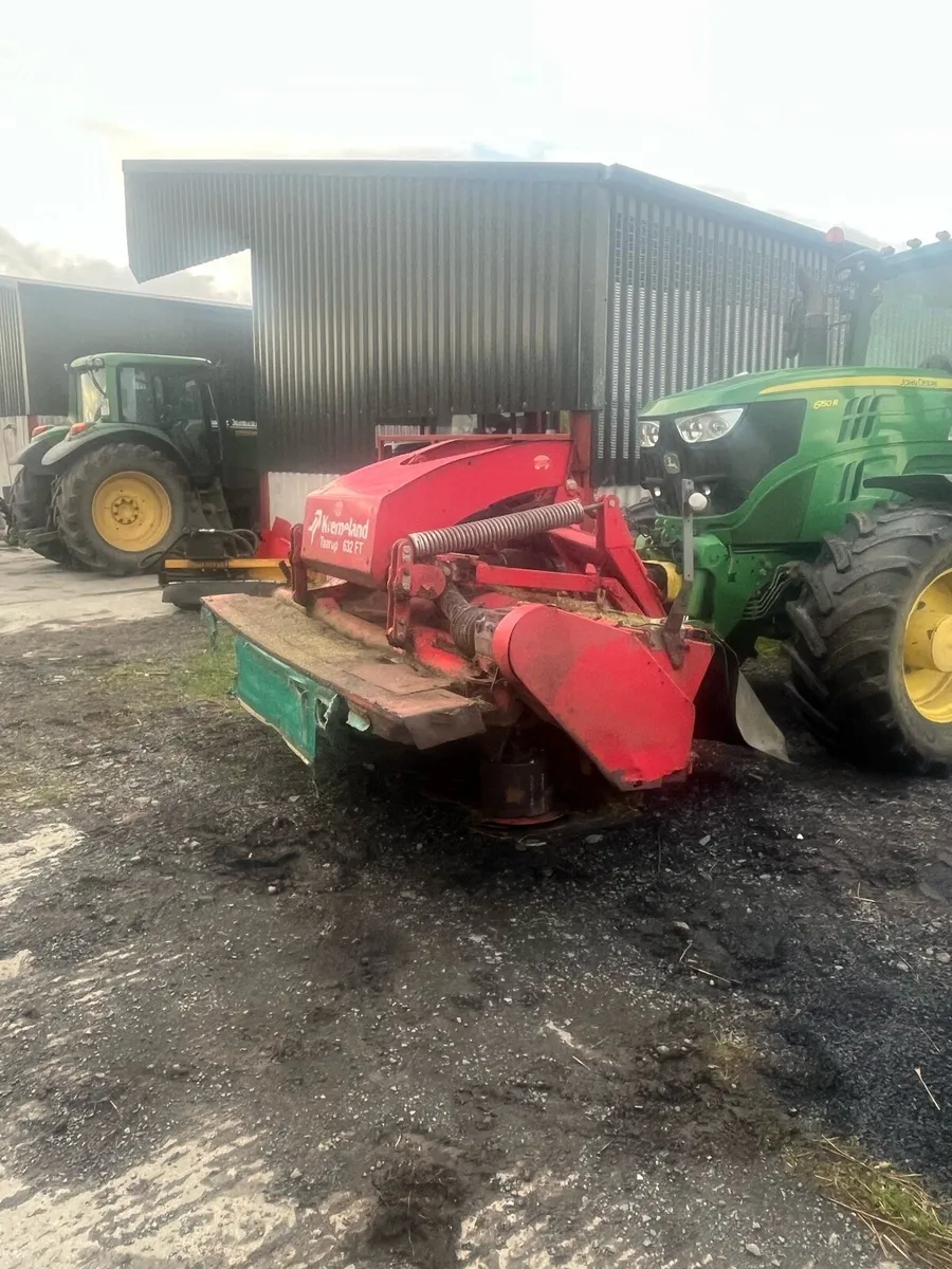 Front mower - Image 1