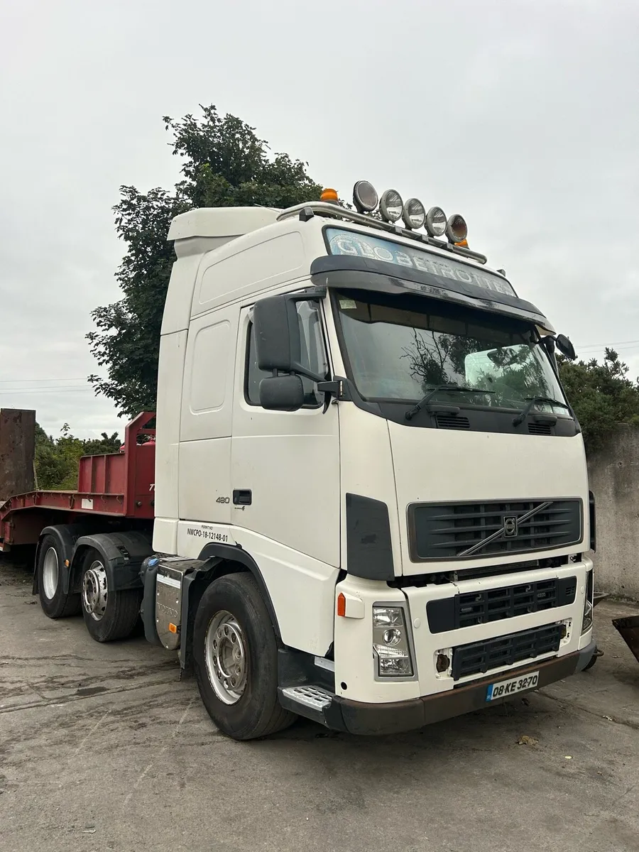 6x2 Volvo tractor units wanted manual/auto - Image 4