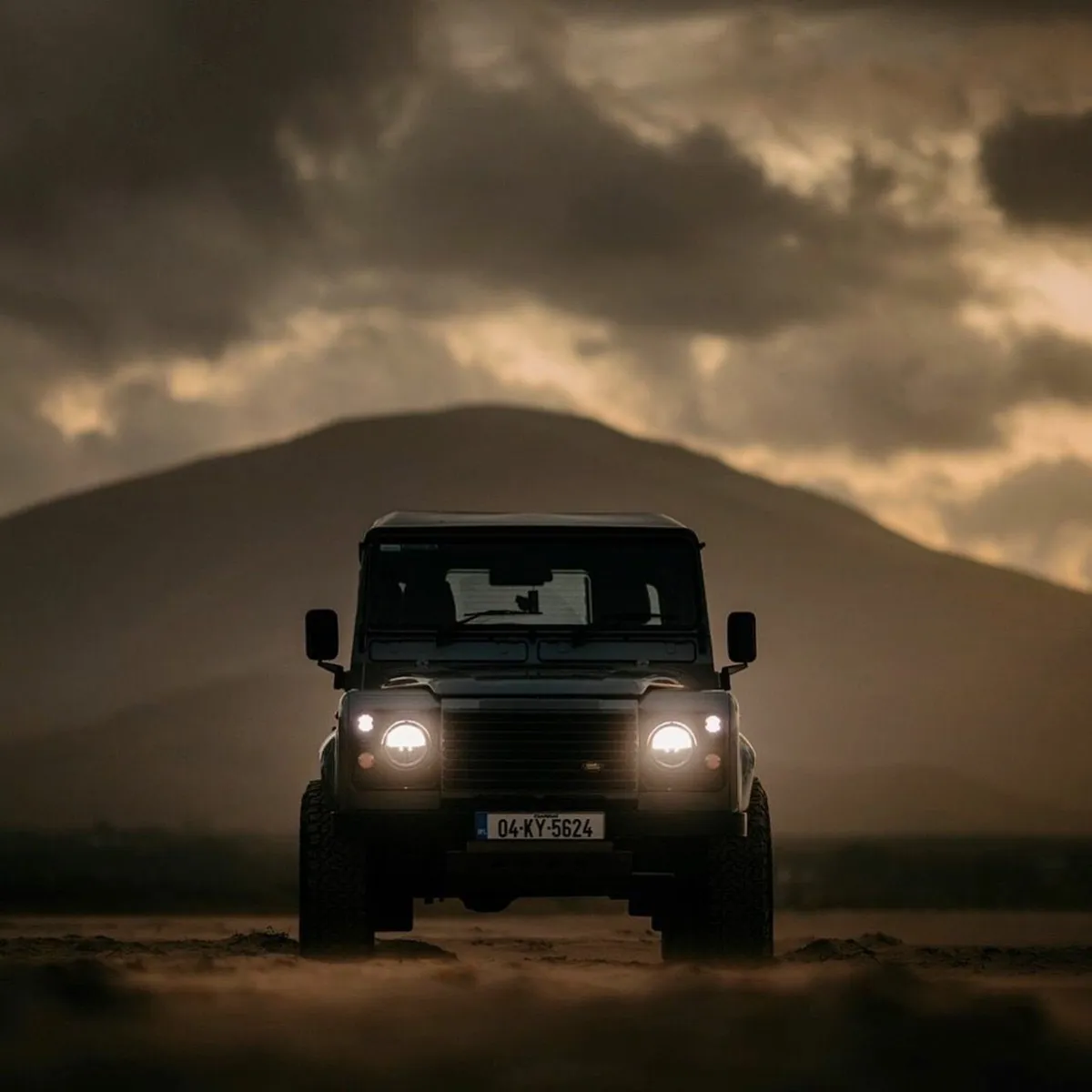 Land Rover Defender TD5 XS (crew cab) - Image 2