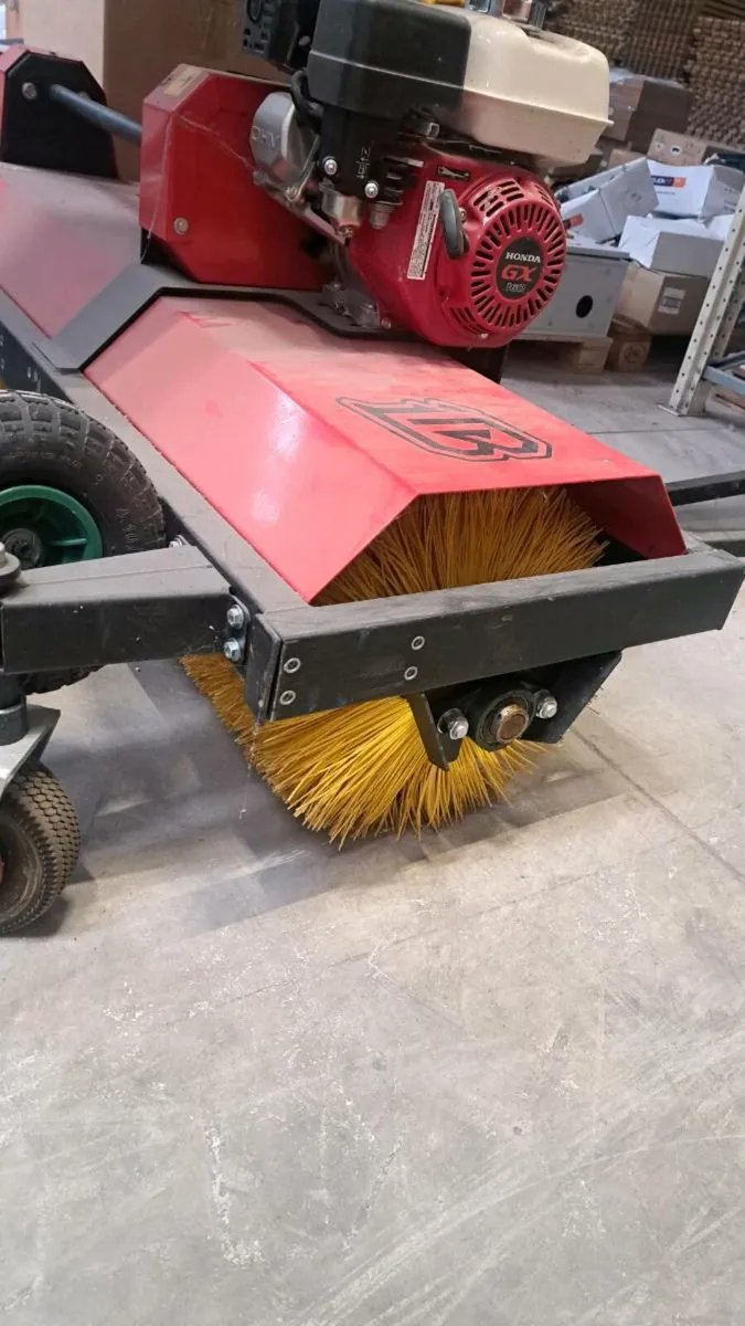 Quad sweeper - Image 1