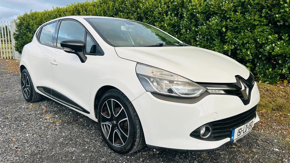2015 Renault Clio NCT 06/26 - Image 1