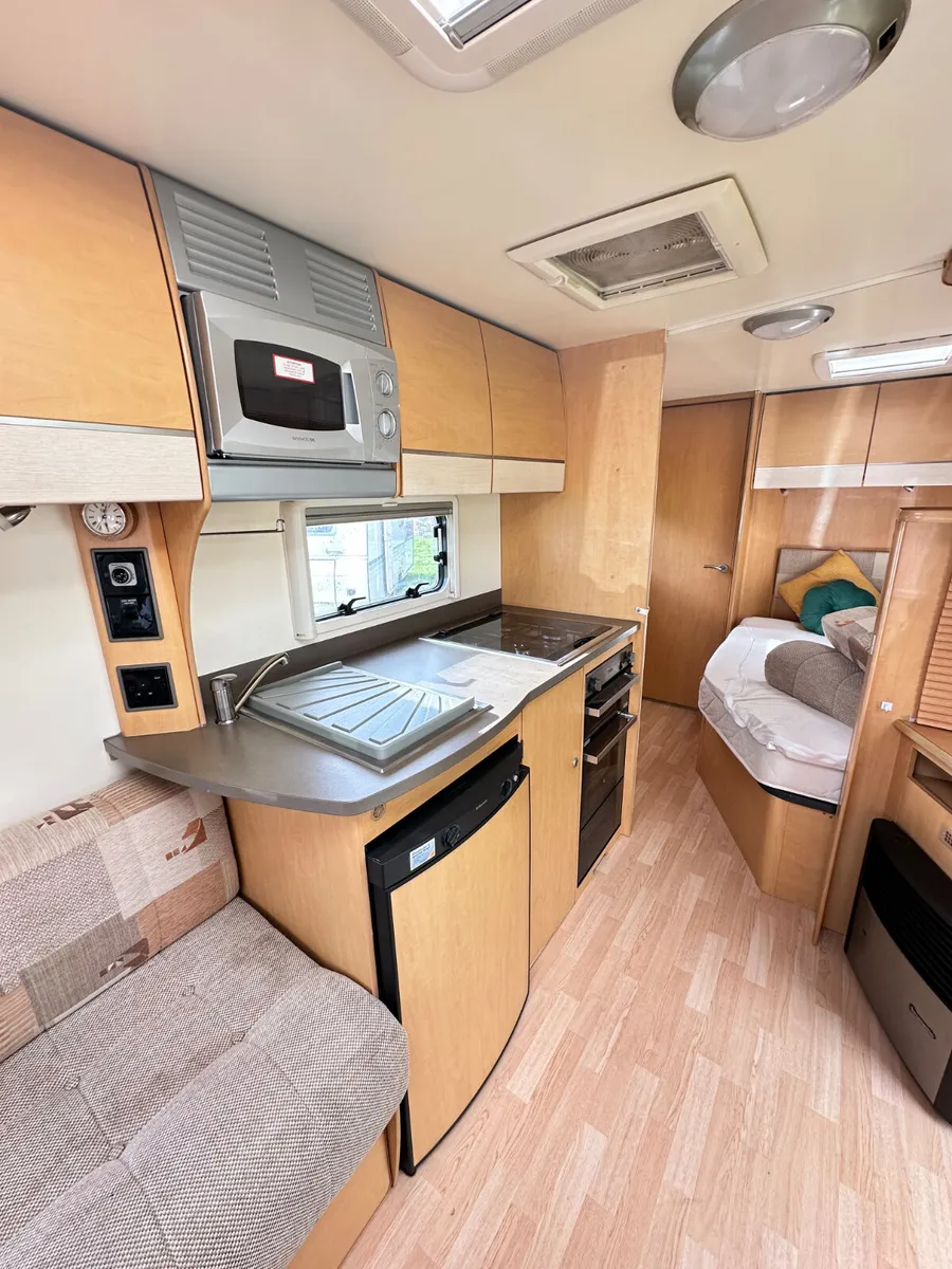 ✨STUNNING BAILEY PEGASUS 4 BERTH FIXED BED✨ - Image 4