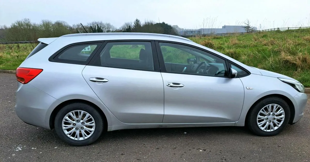 Kia Ceed 2014 ESTATE - Image 2