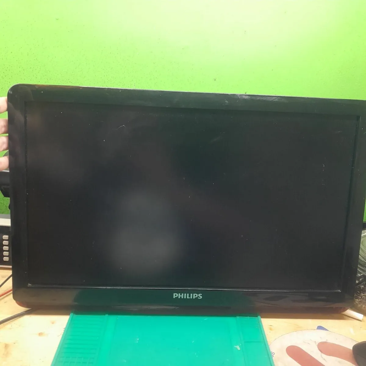Philips 22" LCD TV - Image 4