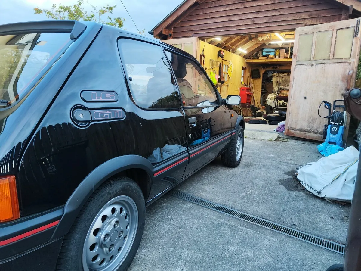 Peugeot 205 1987 - Image 4