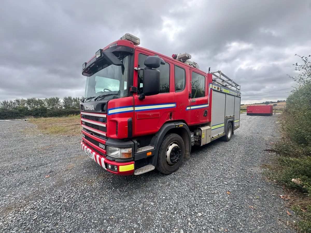 2005 Scania 260HP Fire Truck - Excellent Condition - Image 2