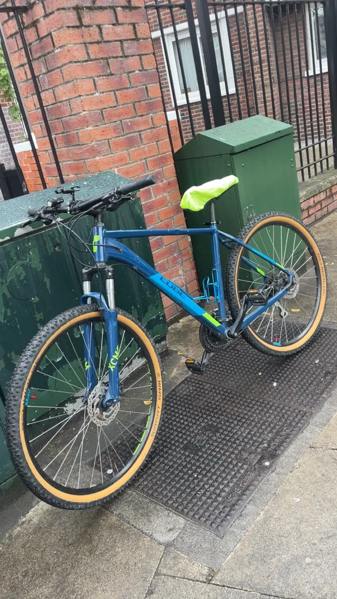 Cube bike