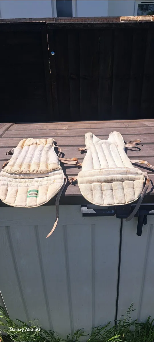 Old bace ball knee caps