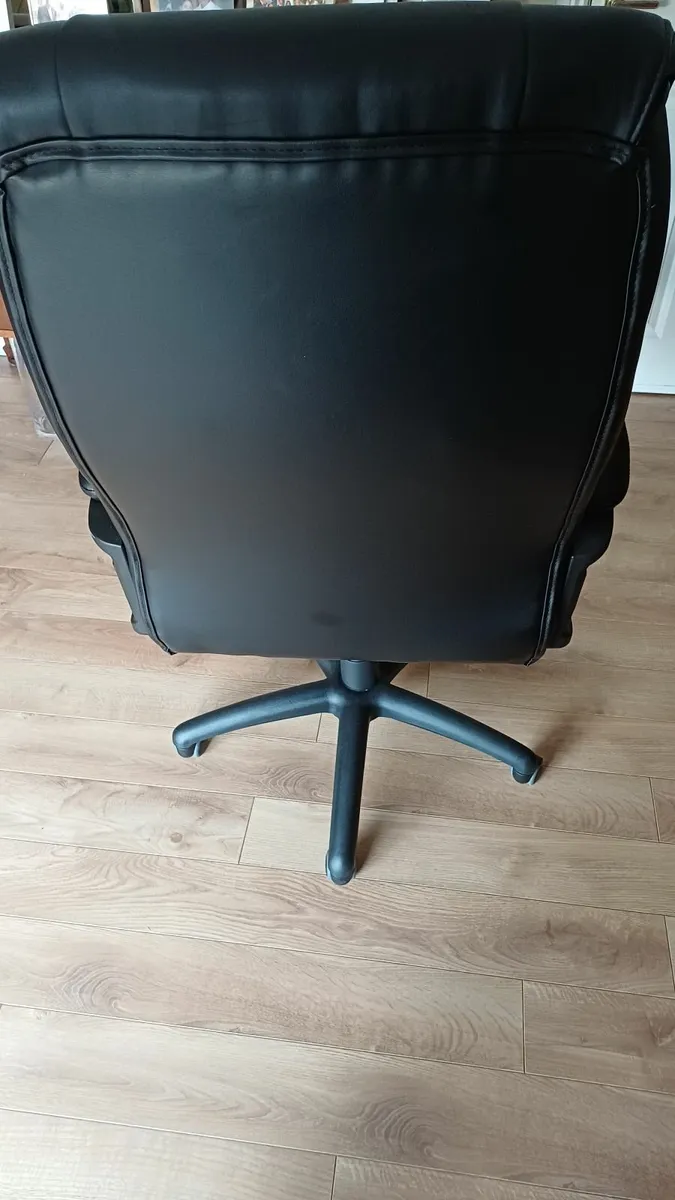 Office chair - Image 4