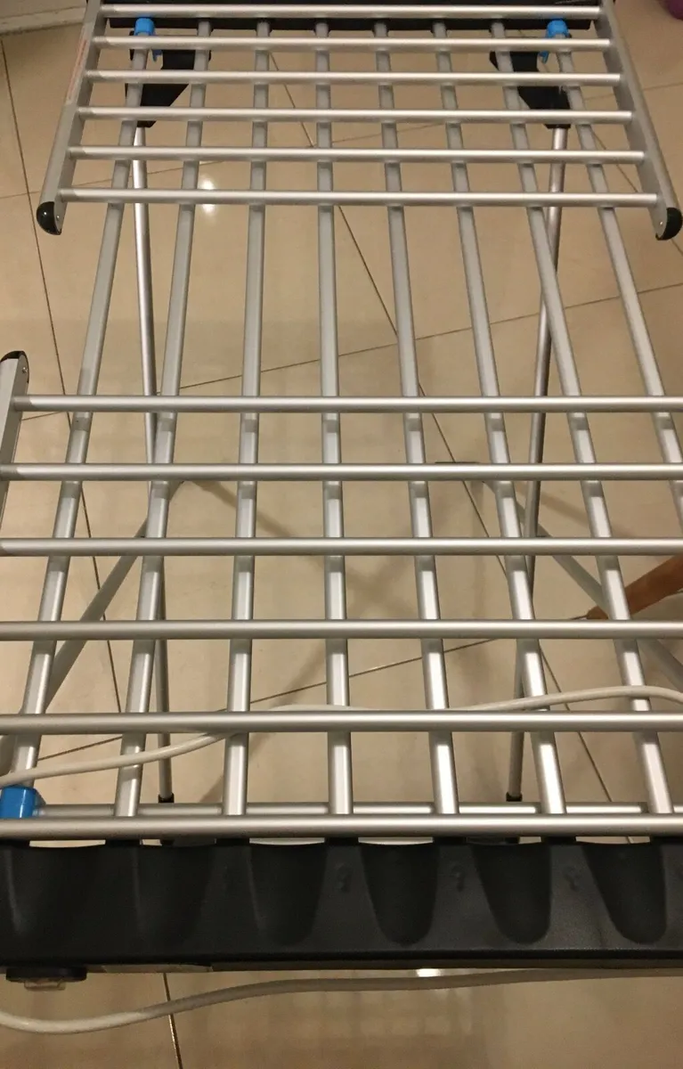 Heated Clothes Airer - Image 2