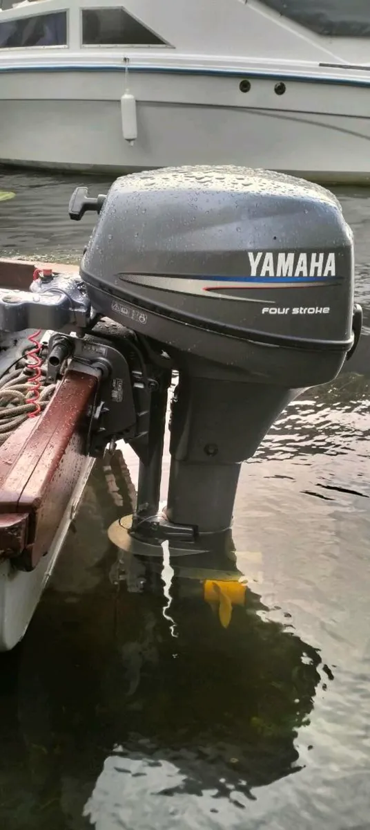 17ft fibreglass lakeboat, outboard and trailer - Image 4
