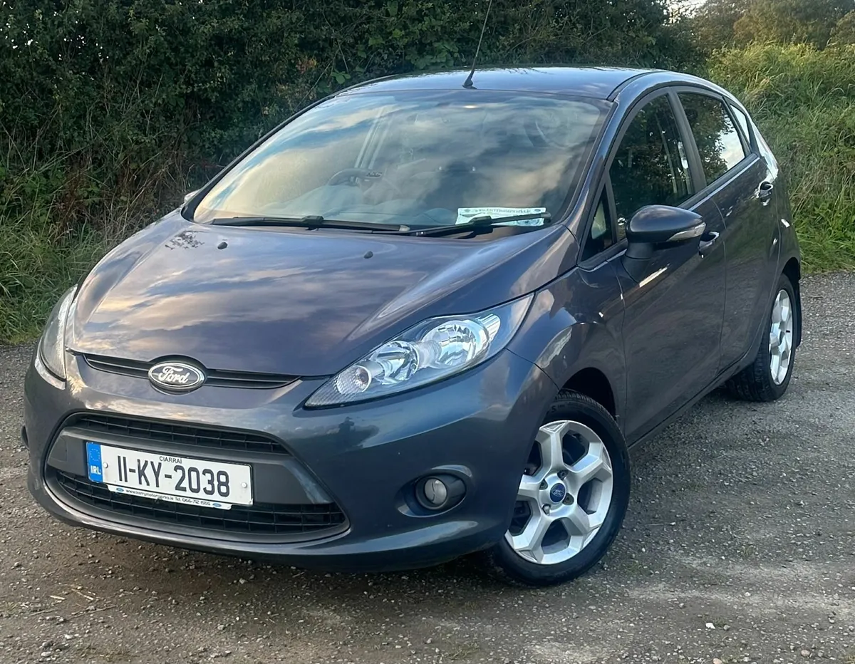 Ford Fiesta 1.2 Petrol **Low mileage** - Image 4