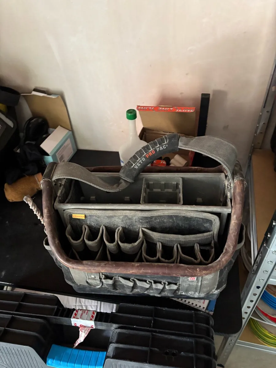 Milwaukee Vaccum & Veto Toolbag - Image 4
