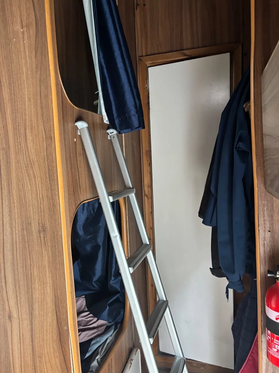 Renault  2005 Horse box for sale . - Image 4