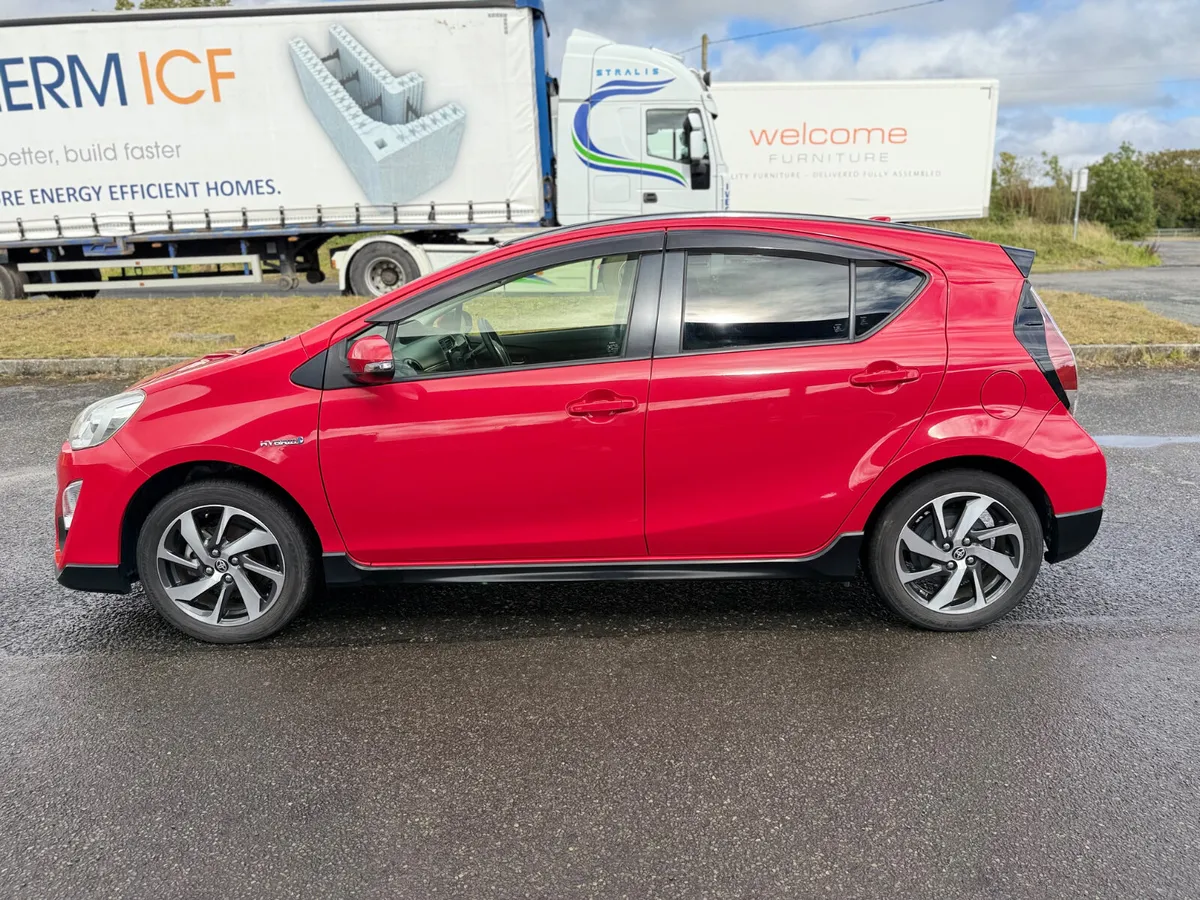 TOYOTA AQUA  ( 2015 ) 1.5L PETROL HYBRID AUTOMATIC - Image 4