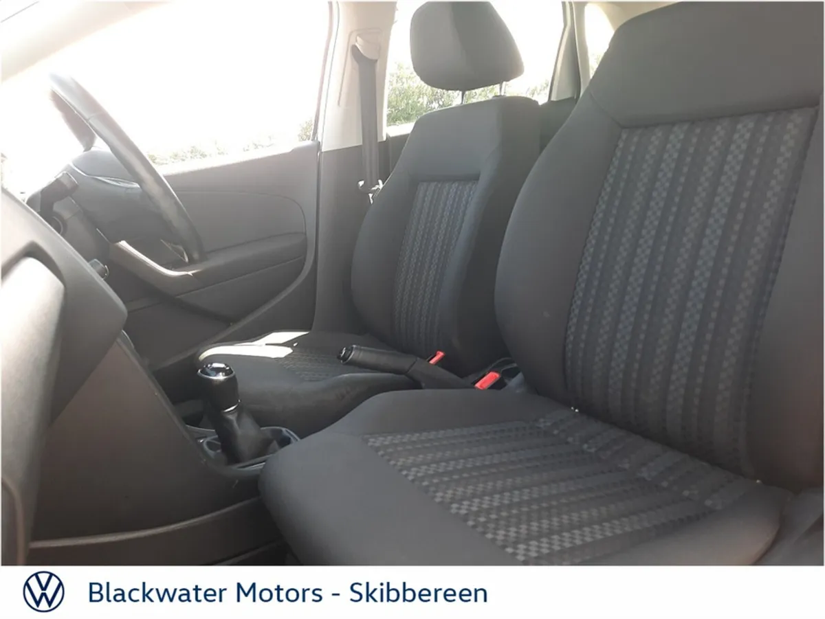 Volkswagen Polo TL 1.0 60BHP 5DR - Image 4