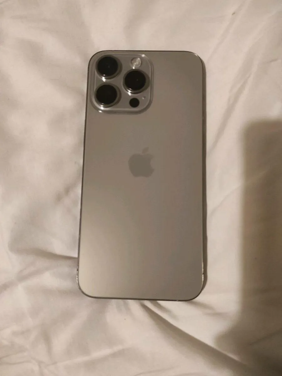 iPhone 15 pro max 1TB - Image 1