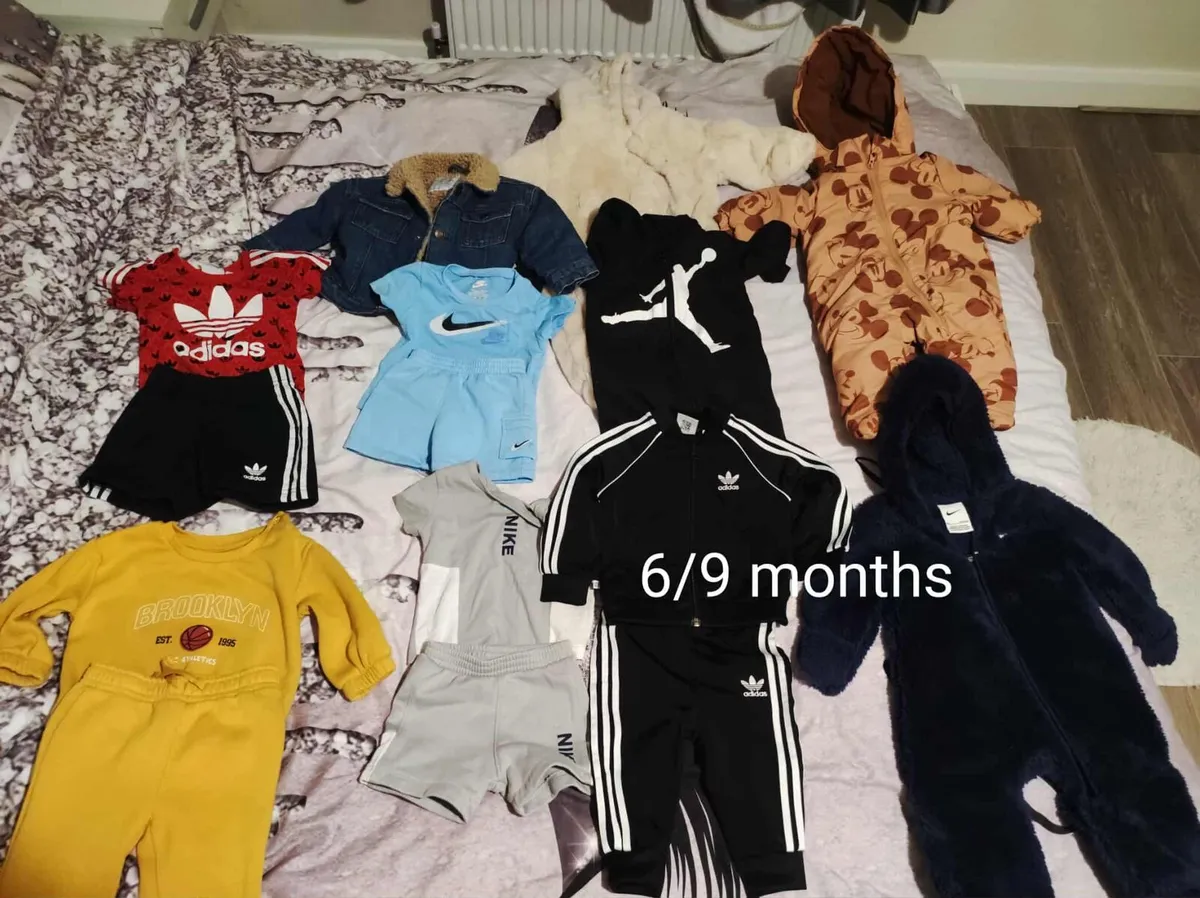 Baby clothes, some never worn, branded, - Image 1