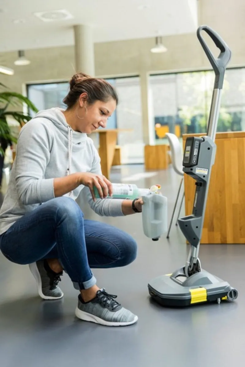 KARCHER BR 30/1 cordless scrubber dryer - Image 3