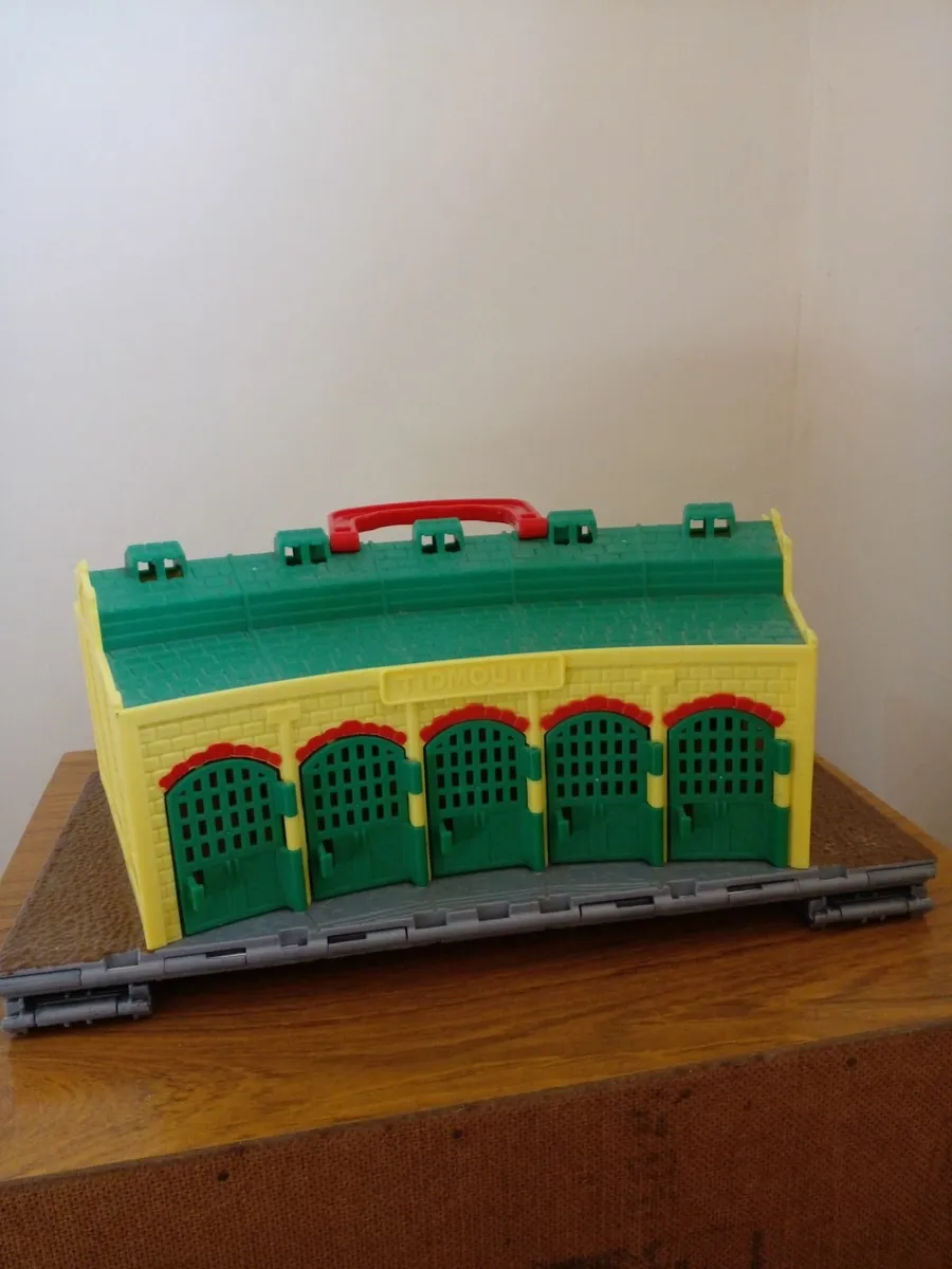 Thomas & Friends Take-n-Play Tidmouth Shed Playset - Image 1