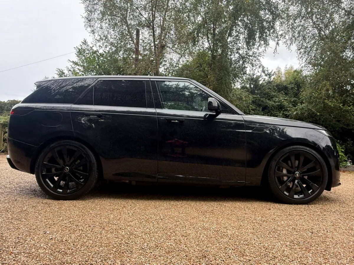 Land Rover Range Rover Sport DYNAMIC SE P460e Blac - Image 2