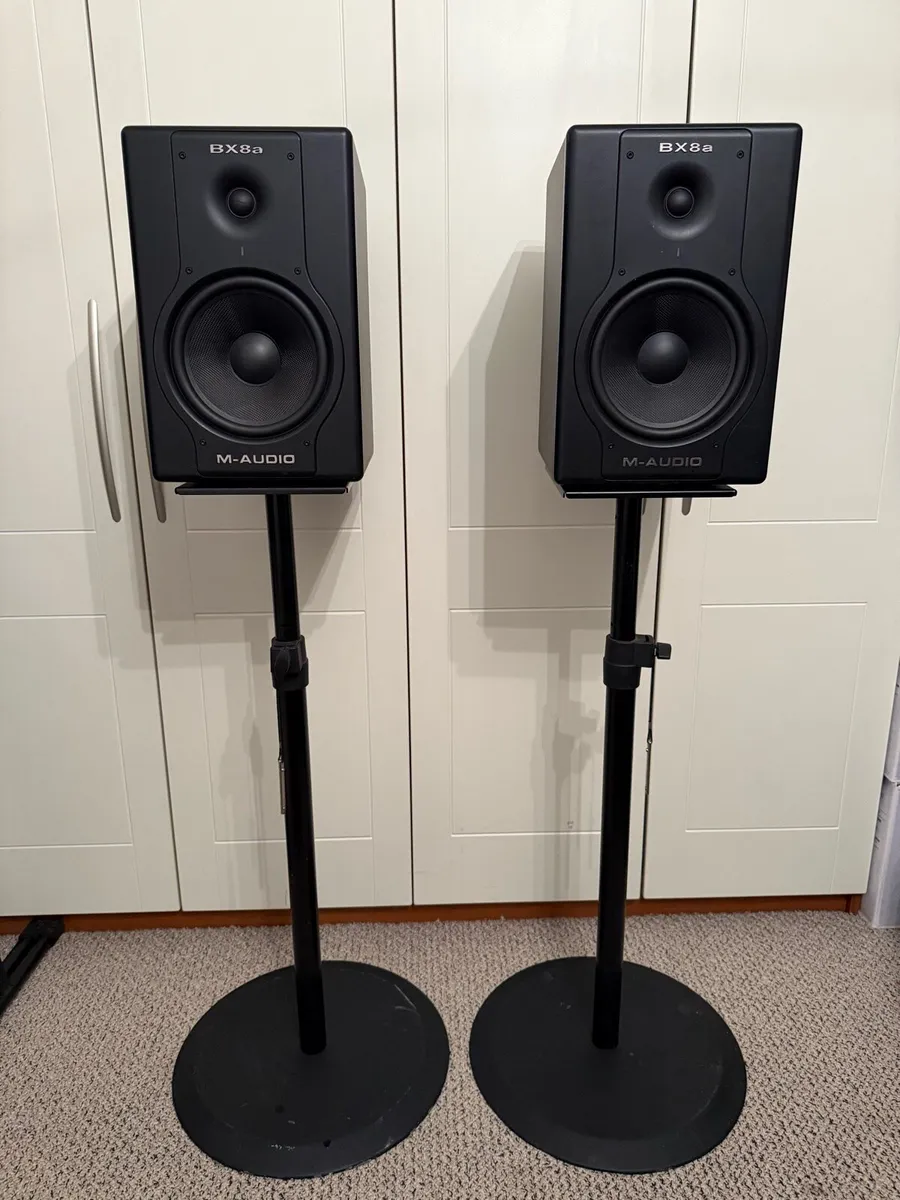 M-audio BX8a deluxe speakers with stands - Image 1