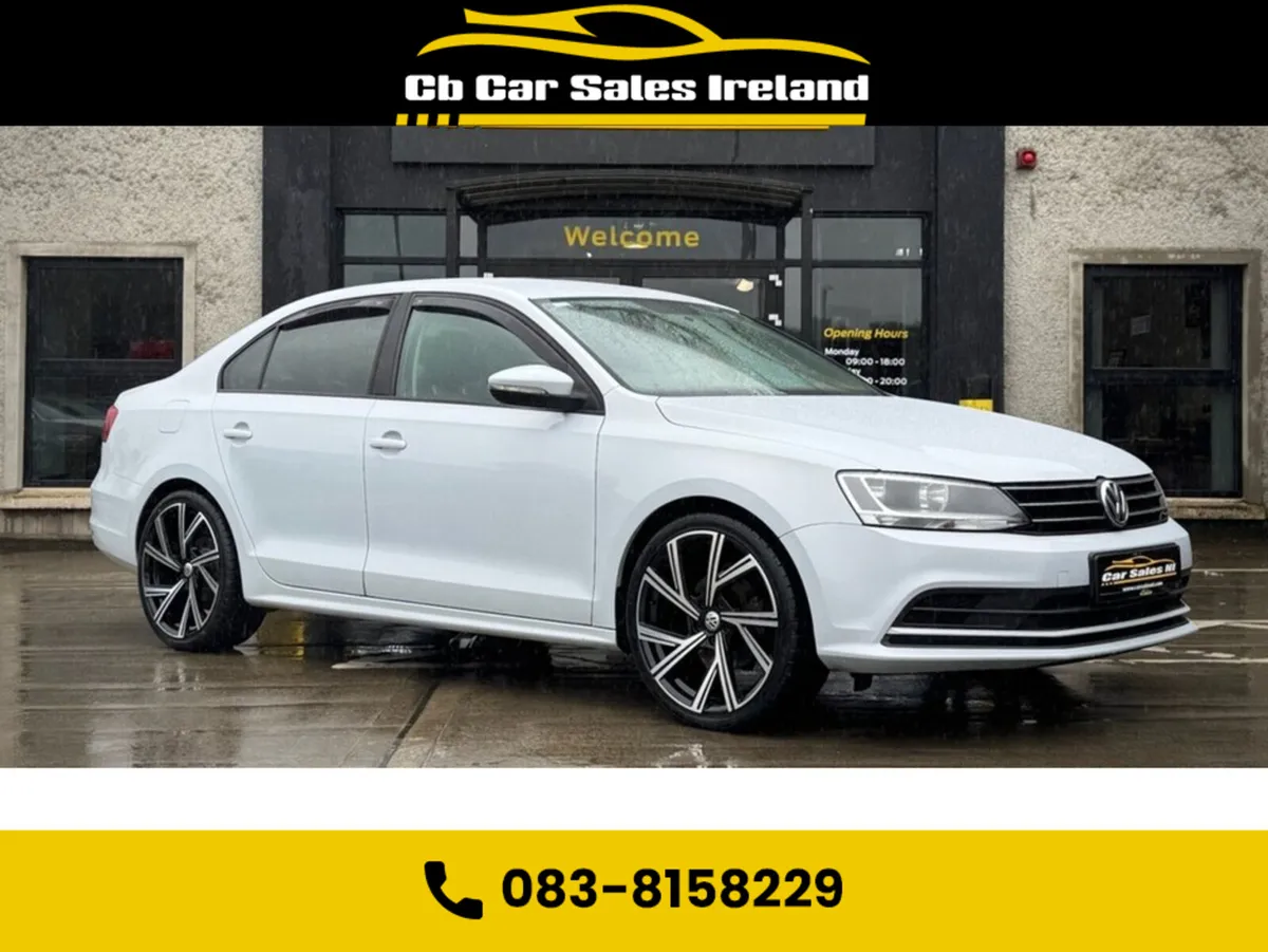 Volkswagen Jetta 2.0 TDI SE Saloon 4dr Diesel DSG - Image 1
