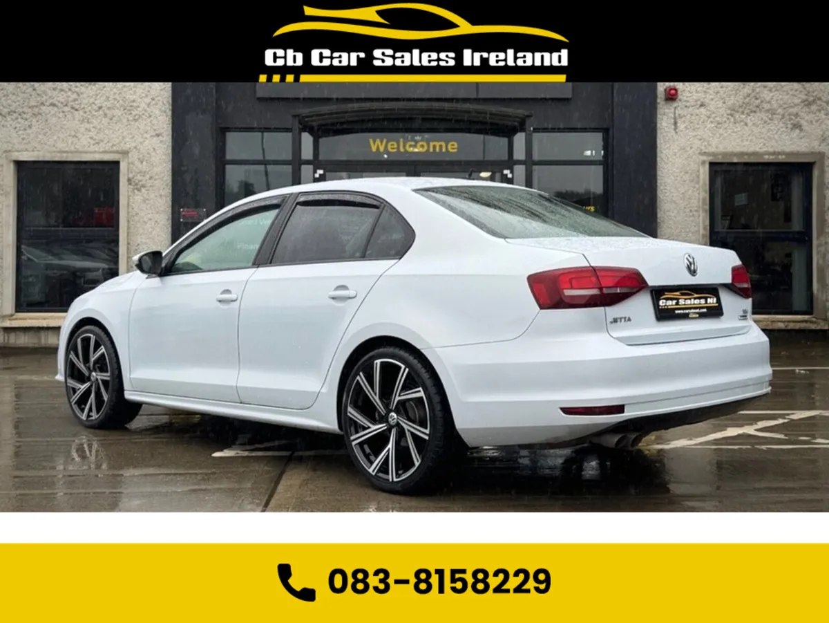 Volkswagen Jetta 2.0 TDI SE Saloon 4dr Diesel DSG - Image 4