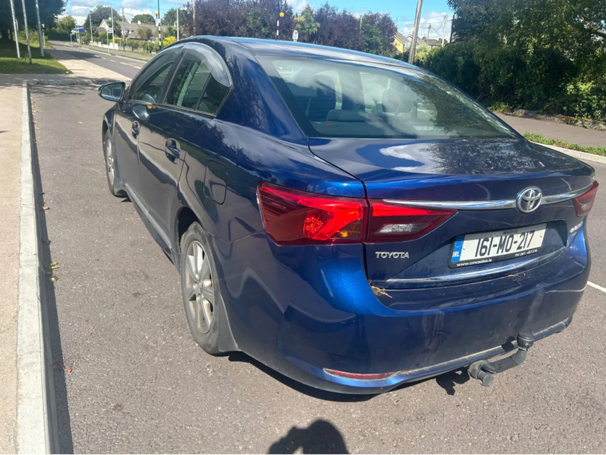 Toyota Avensis 1.6 D AURA 4DR - Image 3