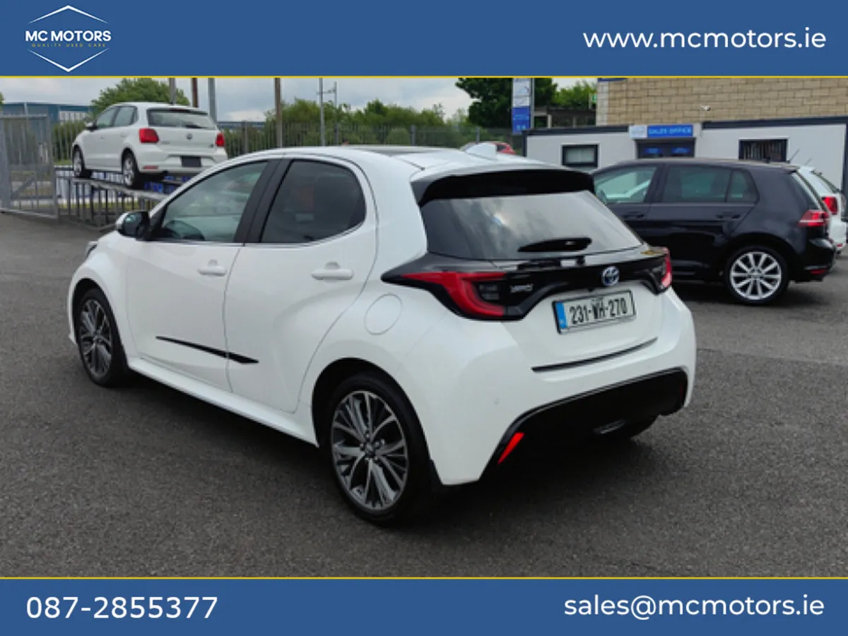 Toyota Yaris 1.5 PLATINUM 4DR AUTO - Image 3