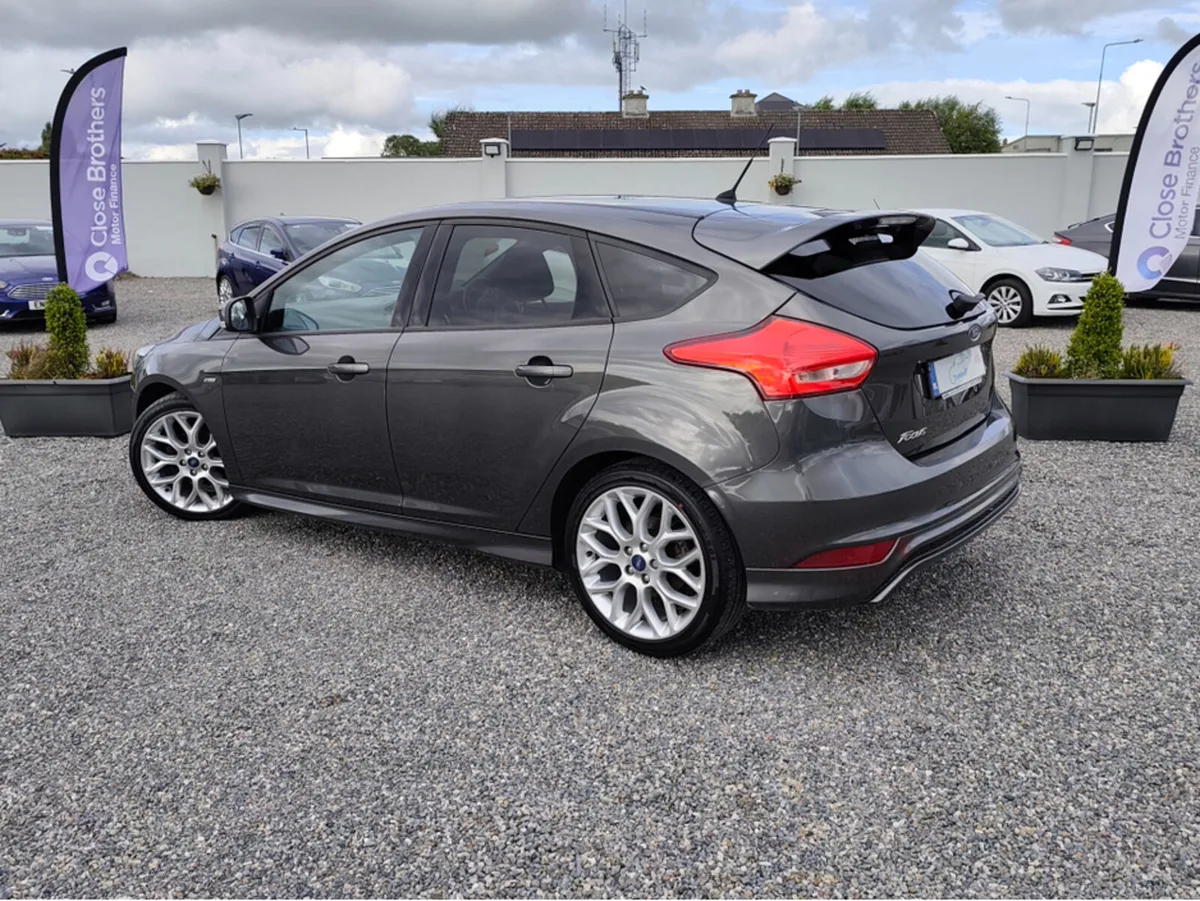 Ford Focus ST-LINE TDCI - Image 4