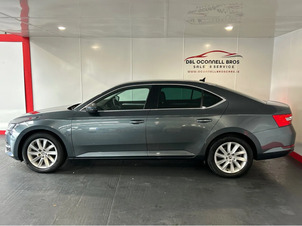 Skoda Superb SE TECHNOLOGY TDI - Image 2