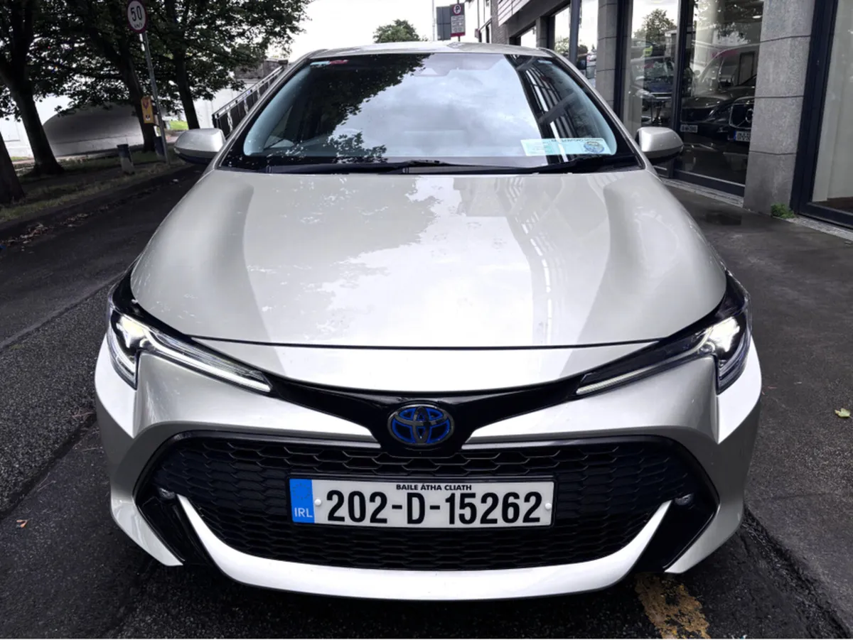 Toyota Corolla HYBRID SOL 5DR AUTO - Image 3