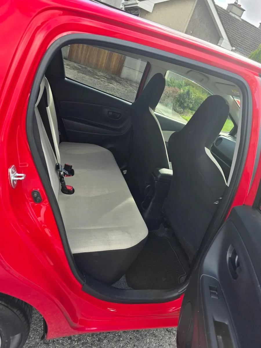 Toyota Vitz 2014 - Image 3