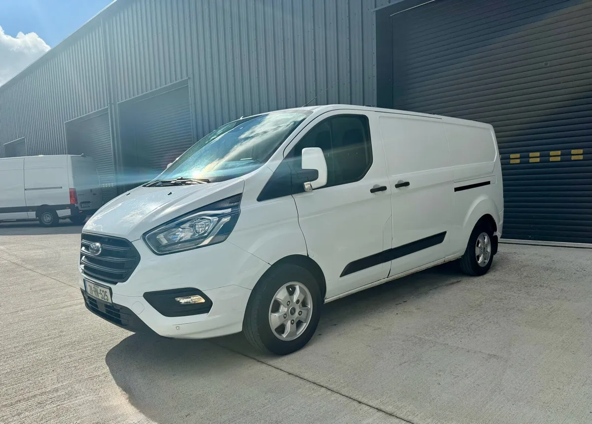 Ford Transit Custom 2021 - Image 4