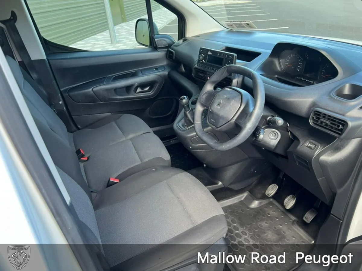Peugeot Partner 1.5 BLUE HDI 100 LONG BODY 6.2 + V - Image 2