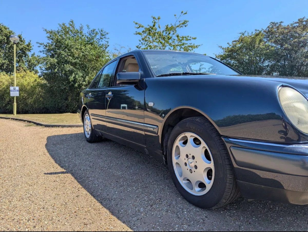 W210 Mercedes E320 86k - Image 1