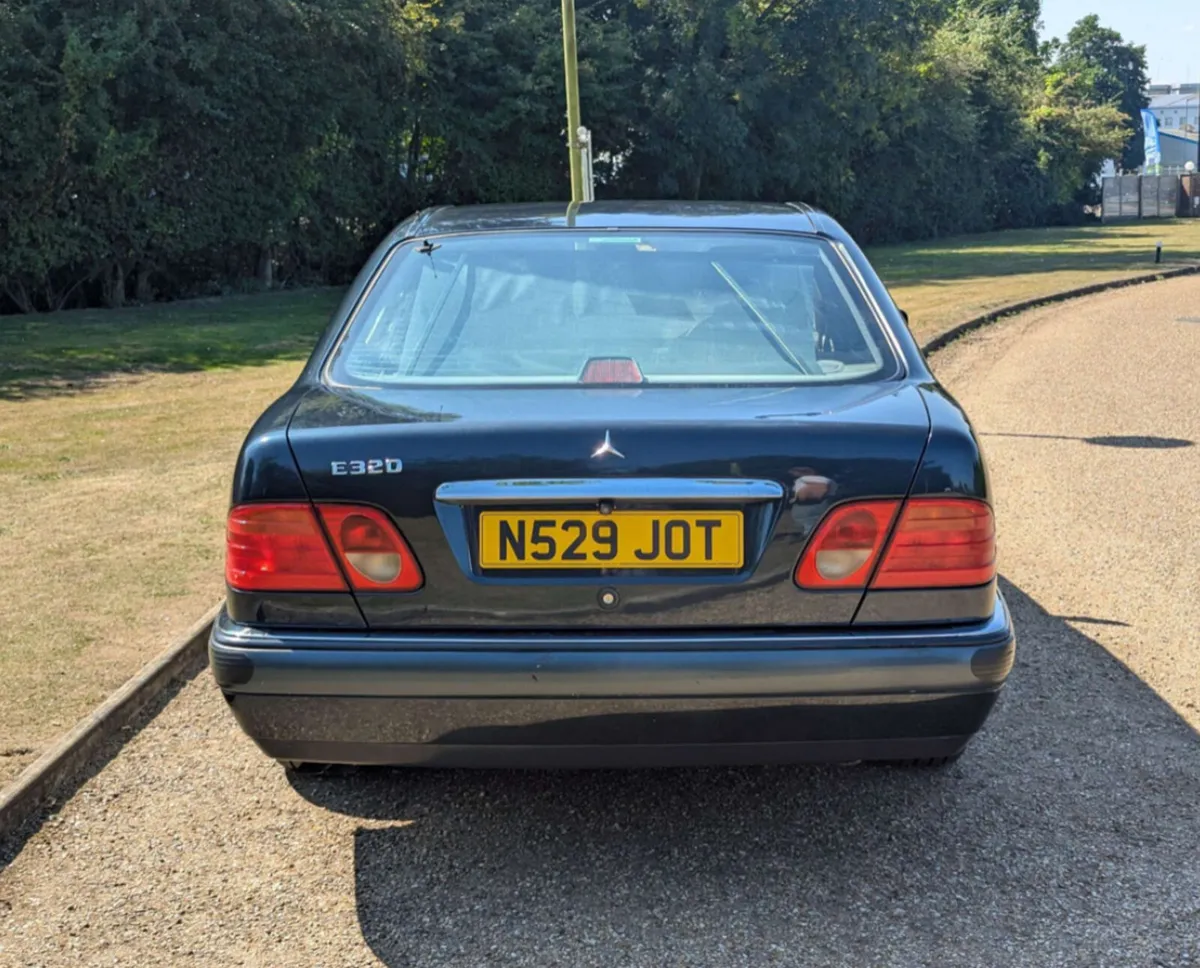 W210 Mercedes E320 86k - Image 3