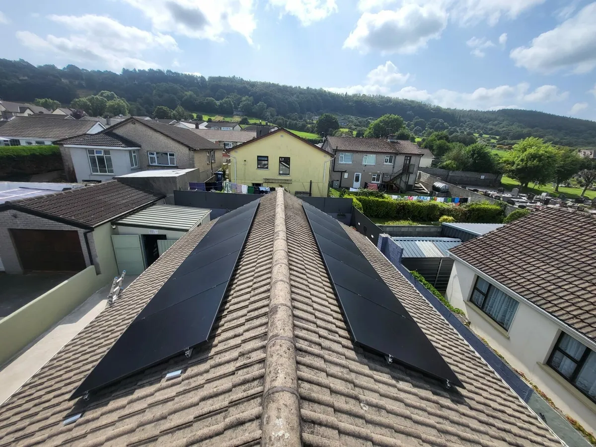 Brand new Longi 430w all black solar panels - Image 1
