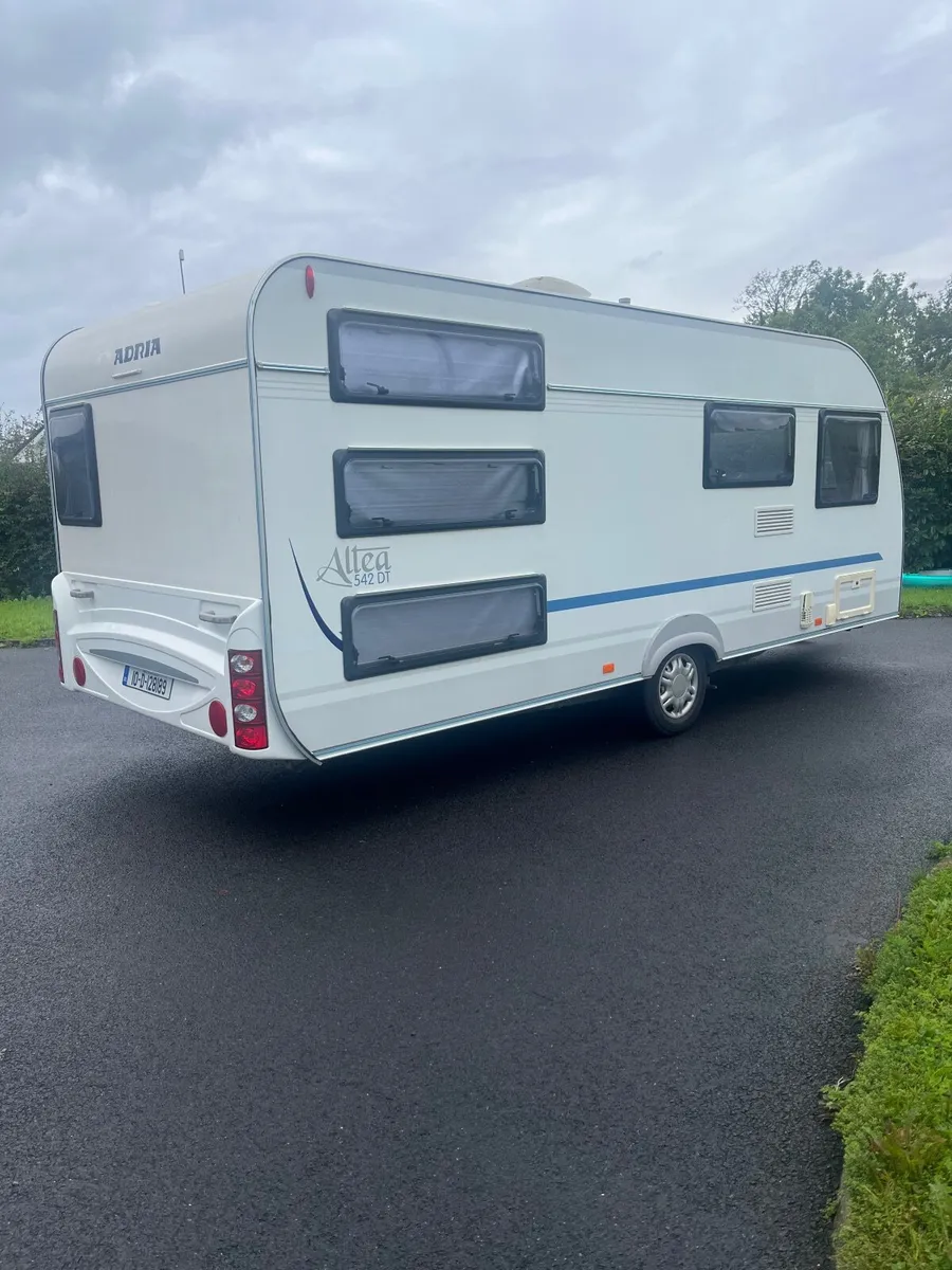 Spotless 6 berth 09 Adria - Image 1
