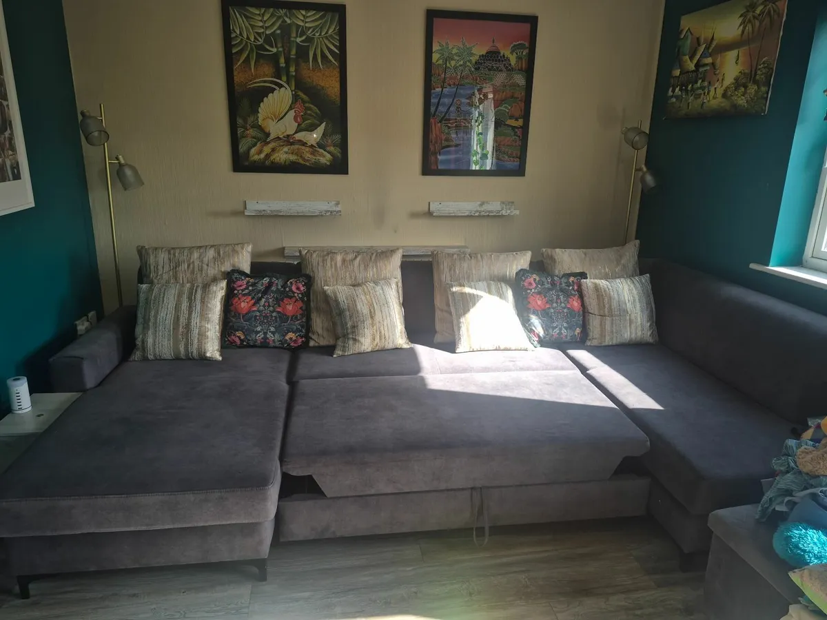 Couch/bed - Image 1